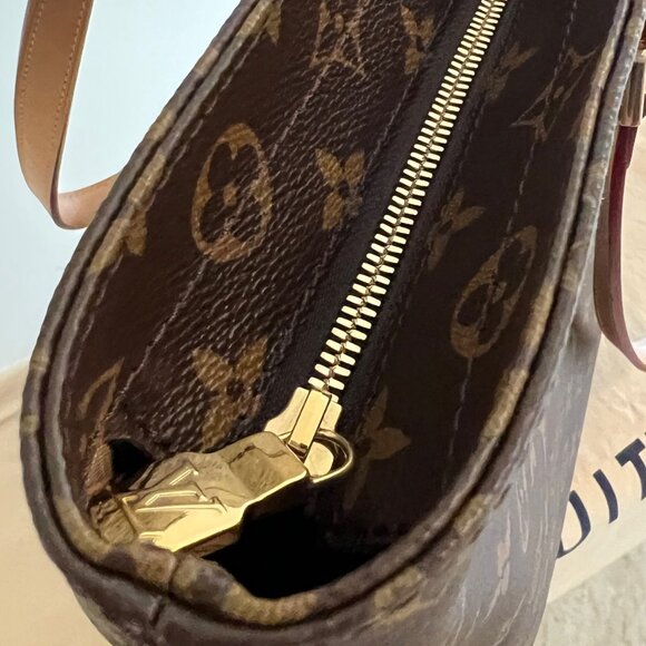 LOUIS VUITTON ~ MEZZO (EUC) - Picture 10 of 16